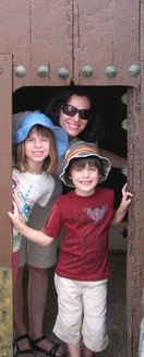 Travel with Children for Lifelong Memories (TravelSavvyMom) Travel with Children for Lifelong Memories (TravelSavvyMom)