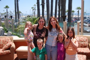 DesertMama and MudslideMama Families Meet on Vacation (Jeff Blair) DesertMama and MudslideMama Families Meet on Vacation (Jeff Blair)