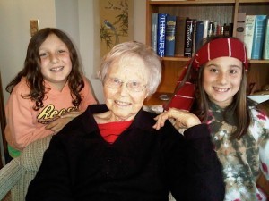 Grandma and the Girls Thanksgiving 2009 Girls with Great-Grandma, Thanksgiving Day