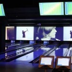 vailbollane Dimly lit lanes and huge screens at Vail's new bōl