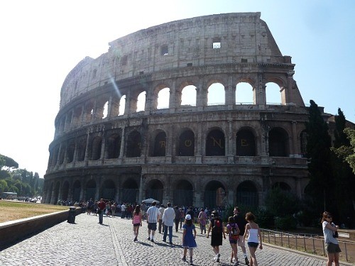 Roman Coliseum, Italy Summer Vacation Photos (Jennifer Miner) Roman Coliseum, Italy Summer Vacation Photos (Jennifer Miner)
