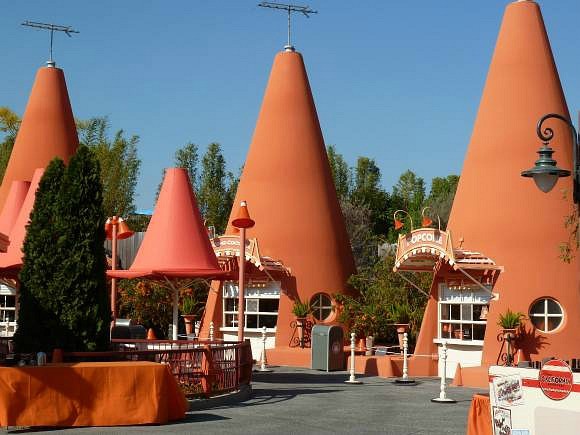 Cozy Cone Motel in Cars Land (Jennifer Miner) Cozy Cone Motel in Cars Land (Jennifer Miner)