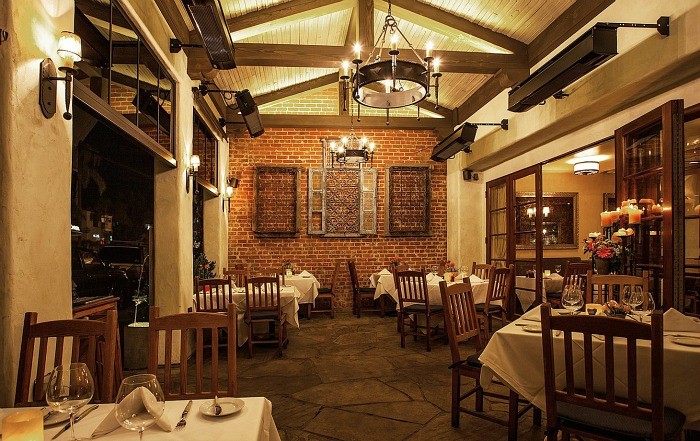 Bouchon is a top romantic restaurant in Santa Barbara (bouchonsantabarbara.com)